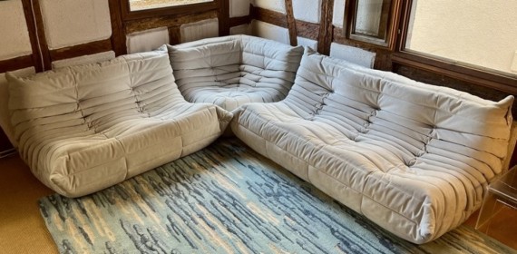 Ligne Roset Esemble Togo 3 + 2 places + un angle 