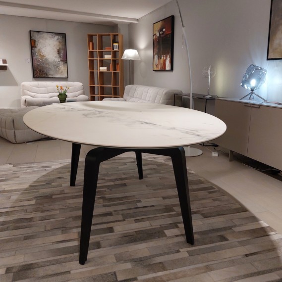 Ligne Roset TABLE DE REPAS OVALE ODESSA 
