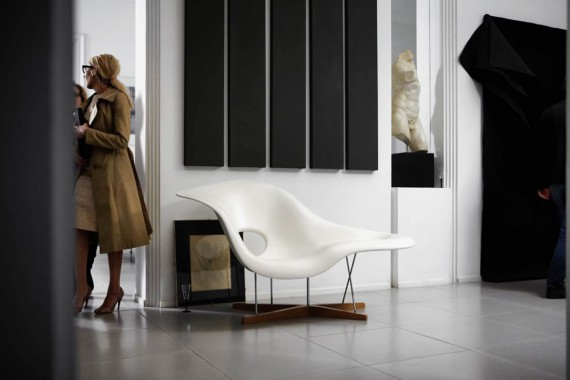 Vitra Eames LA CHAISE 