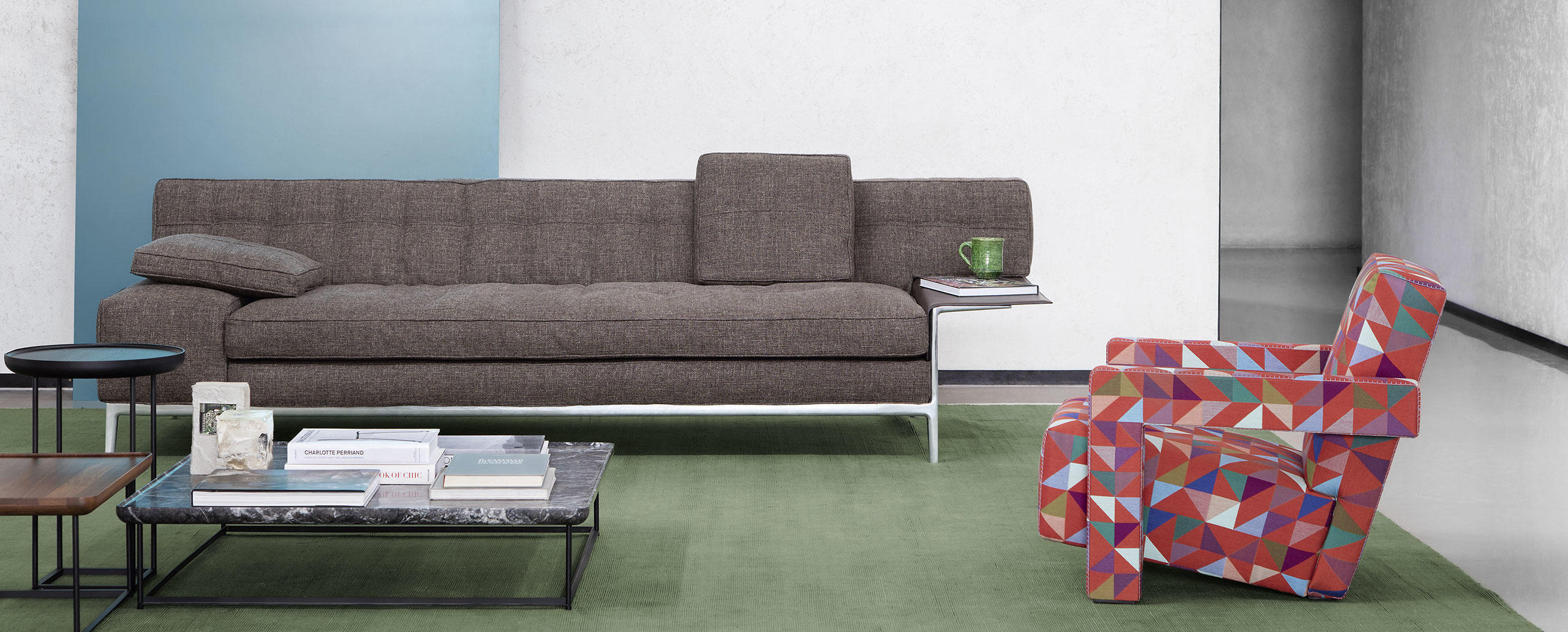 La collection Volage EX—S est le fruit de la continuation d’un parcours tendant à révolutionner le canapé classique.